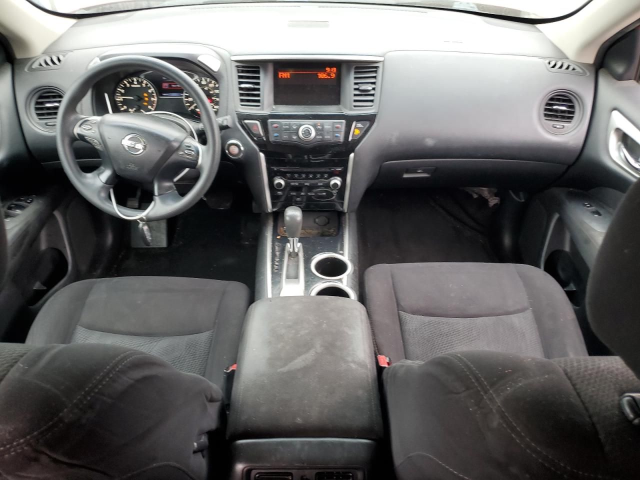 2016 Nissan Pathfinder s