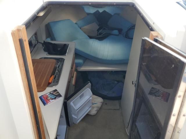 1990 Carver Yachts 2557 Monte