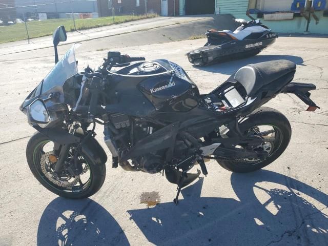 2025 Kawasaki EX650 R