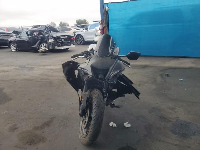 2025 Yamaha YZFR7