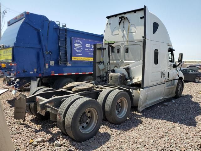 2016 Freightliner Cascadia 125 Semi Truck