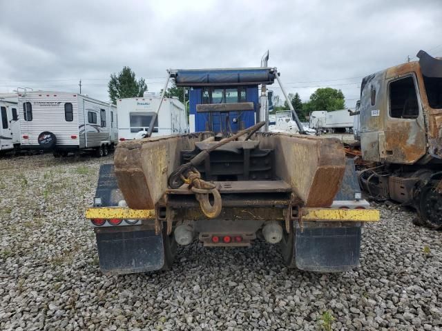 2004 Mack CT-Trucks Yard Truck