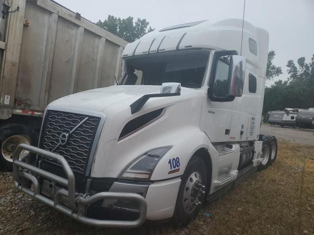 2020 Volvo VNL Semi Truck