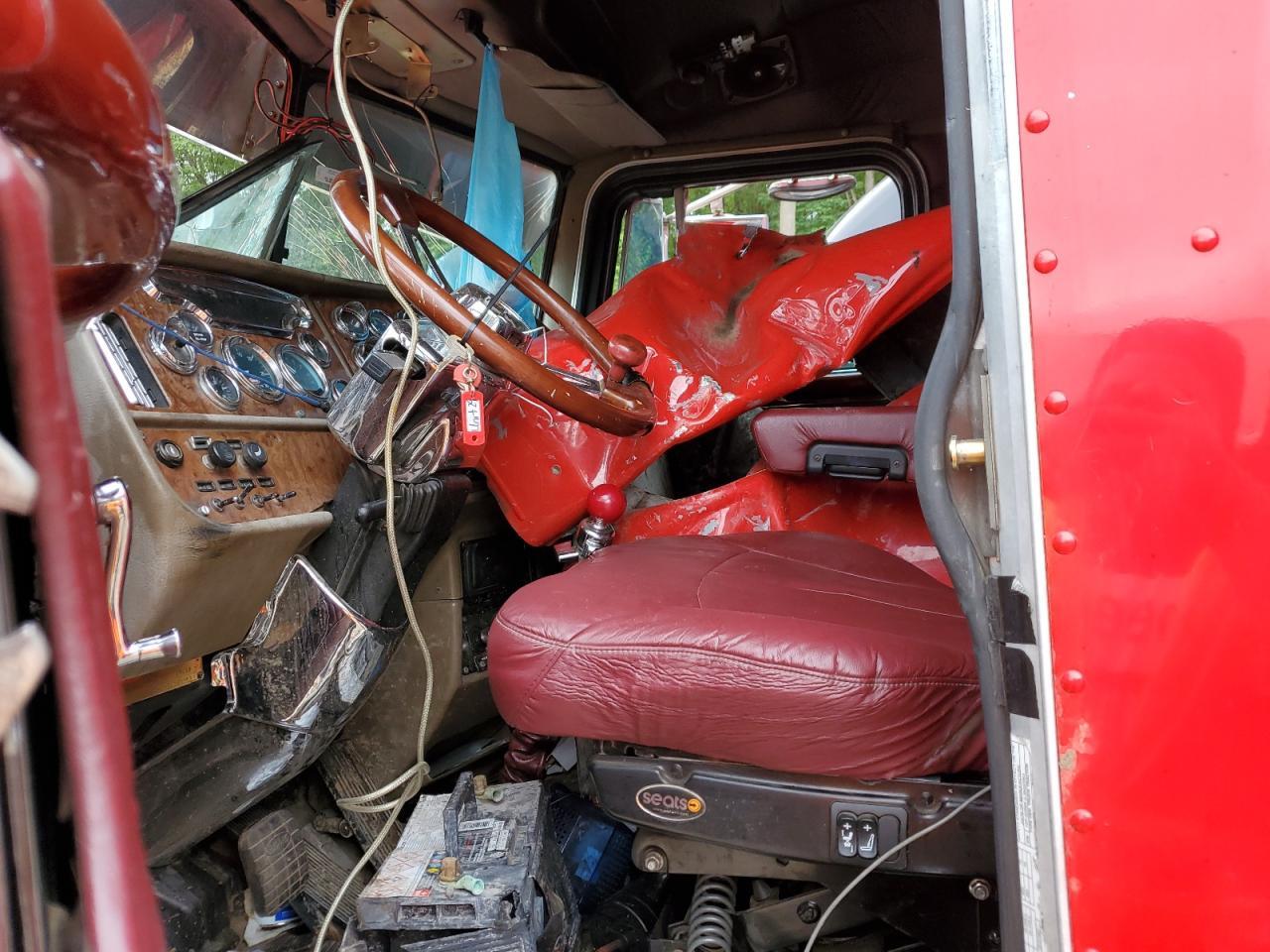2003 Peterbilt 379 Semi Truck
