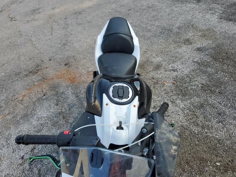 2025 Kawasaki EX650 R