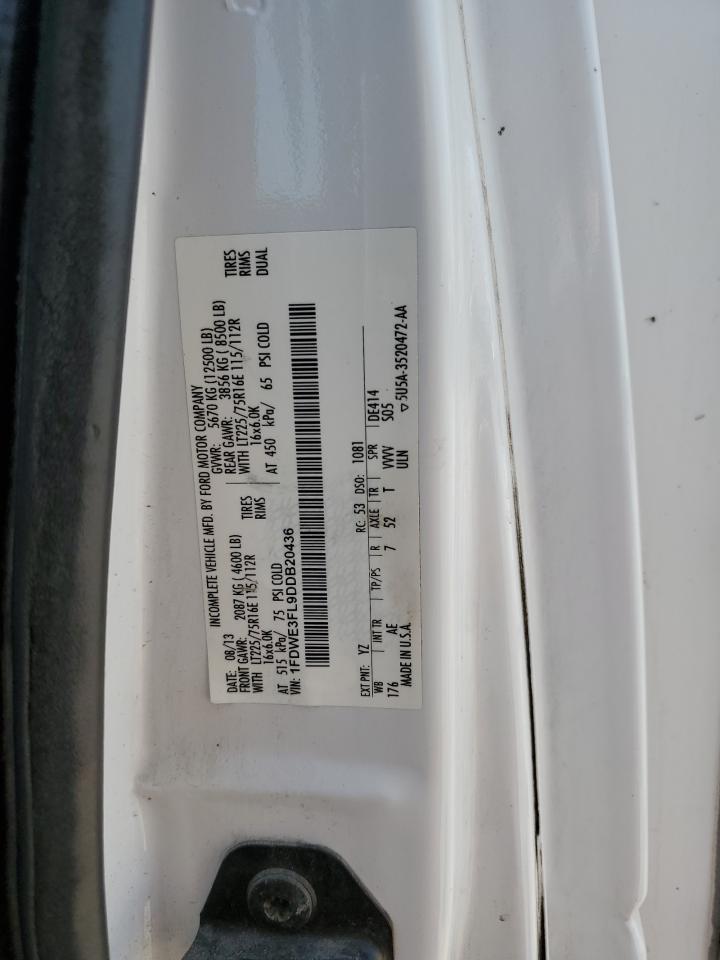 2013 Ford Econoline E350 Super Duty Cutaway Van