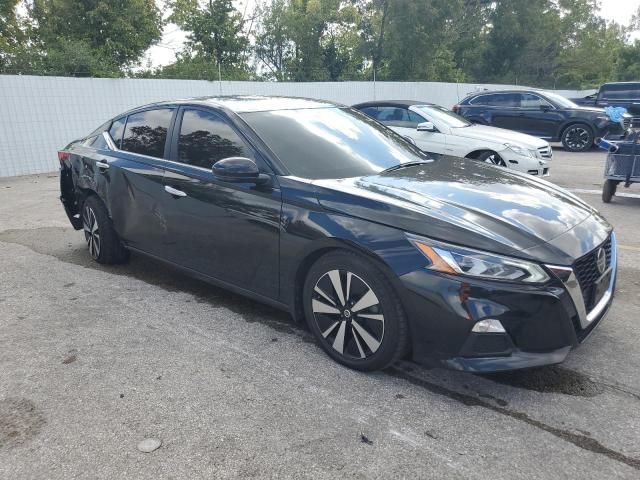 2022 Nissan Altima SV