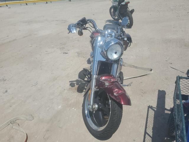 2015 Harley-Davidson FLD Switchback