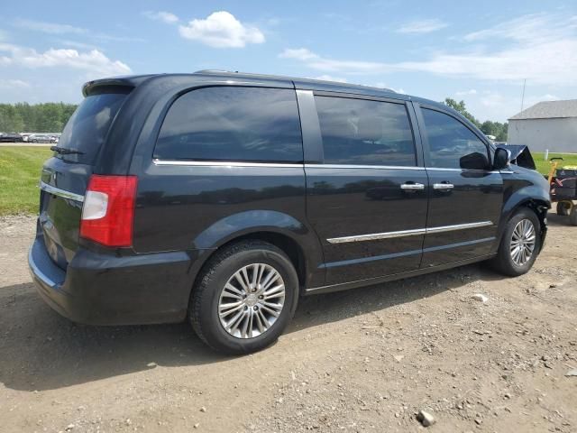 2014 Chrysler Town & Country Touring L