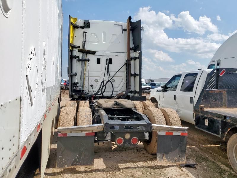 2016 Freightliner Cascadia 125 Semi Truck