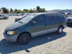 Toyota Sienna ce Vehiculos salvage en venta: 2001 Toyota Sienna ce