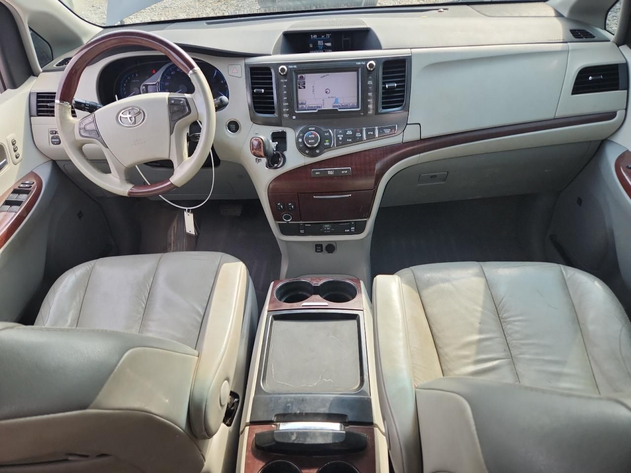 2011 Toyota Sienna xle