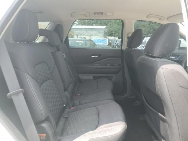 2022 Nissan Pathfinder sv