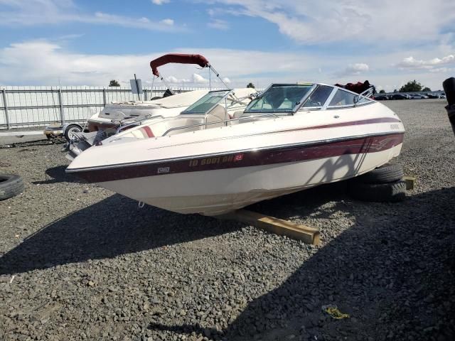 2004 Reinell Boat
