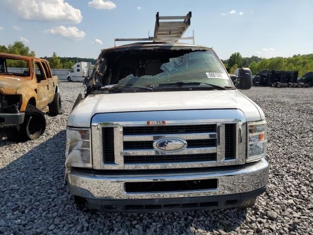 2016 Ford Econoline E350 Super Duty Cutaway Van
