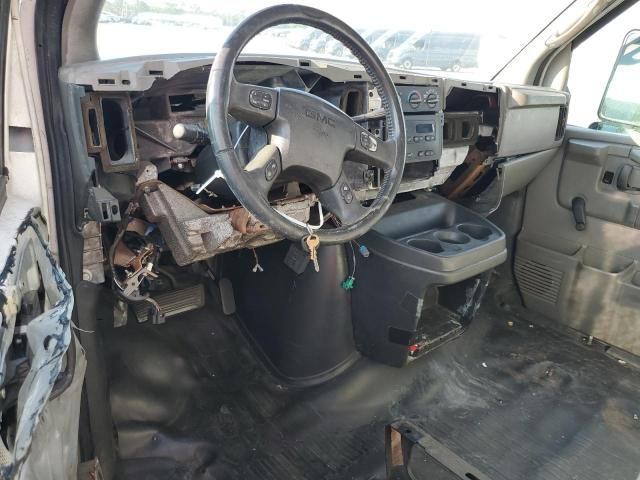 2006 GMC Savana Cutaway G3500