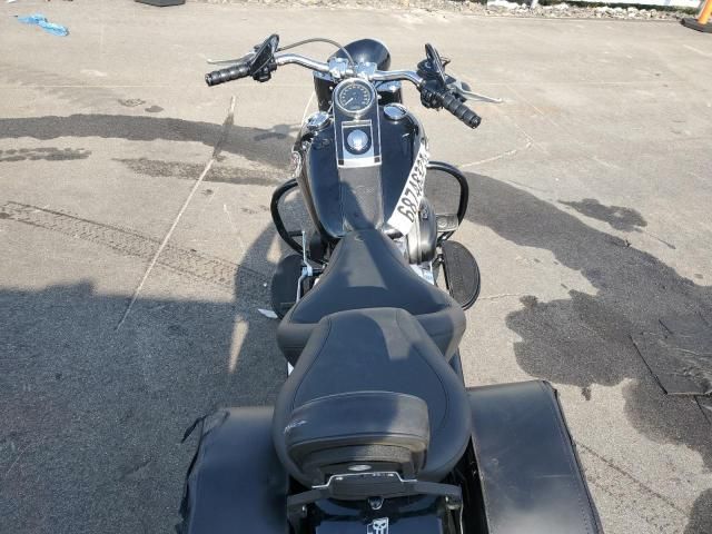 2011 Harley-Davidson Flstfb