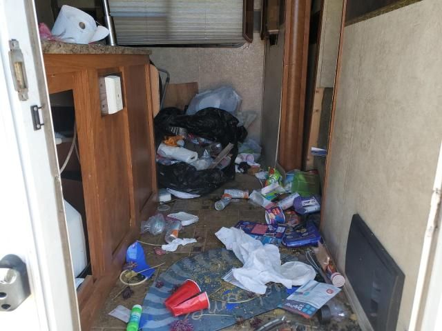 2009 Raptor 5th Wheel-RVS TOY Hauler RV