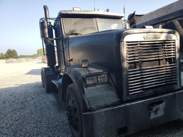 2000 Freightliner Long Conventional FLD Semi Truck