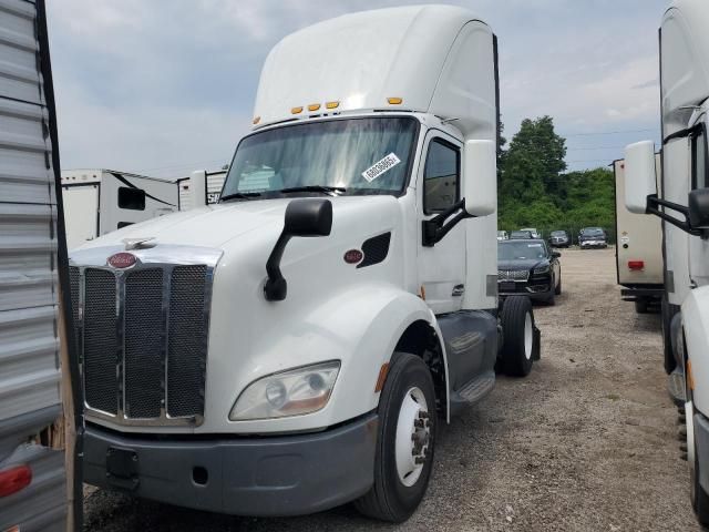 2016 Peterbilt Tractor 2016 Peterbilt 579 Semi Truck