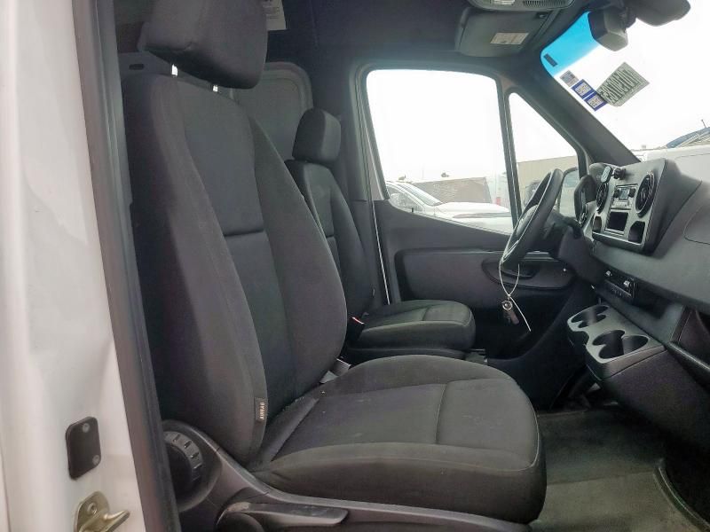 2021 Mercedes-Benz Sprinter 2500