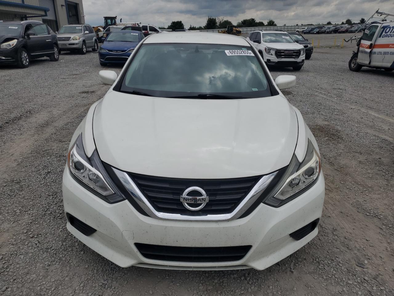 2016 Niss Altima 2.5