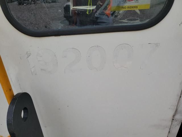 2019 Okeh 2019 Ottawa COMMACYT30-Trucks Yard Truck