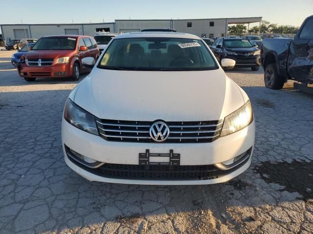 2014 Volkswagen Passat SEL
