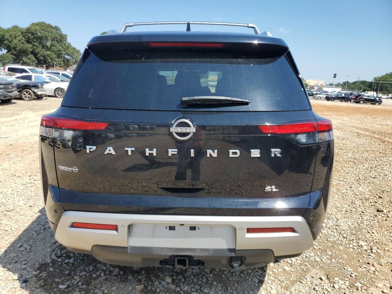 2024 Nissan Pathfinder sl