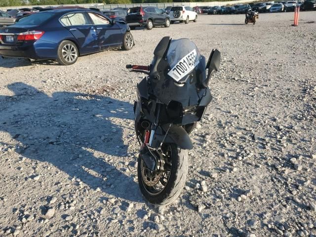 2024 Kawasaki ZX1002 L