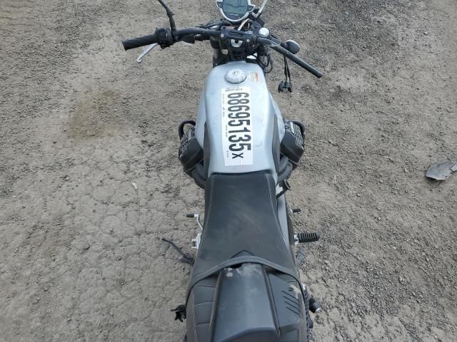 2021 Moto Guzzi V7 Stone