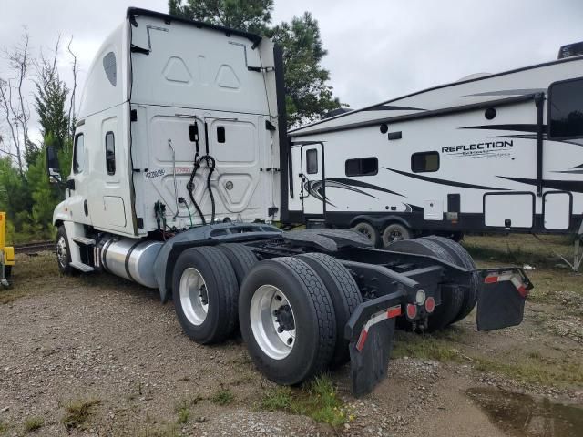 2016 Freightliner Cascadia 125 Semi Truck