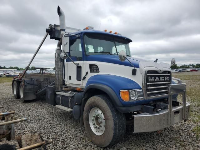 2004 Mack CT-Trucks Yard Truck