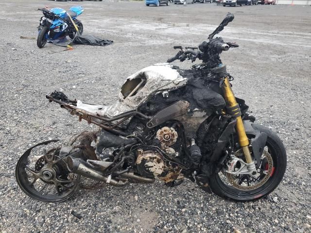 2023 Ducati Streetfighter V4