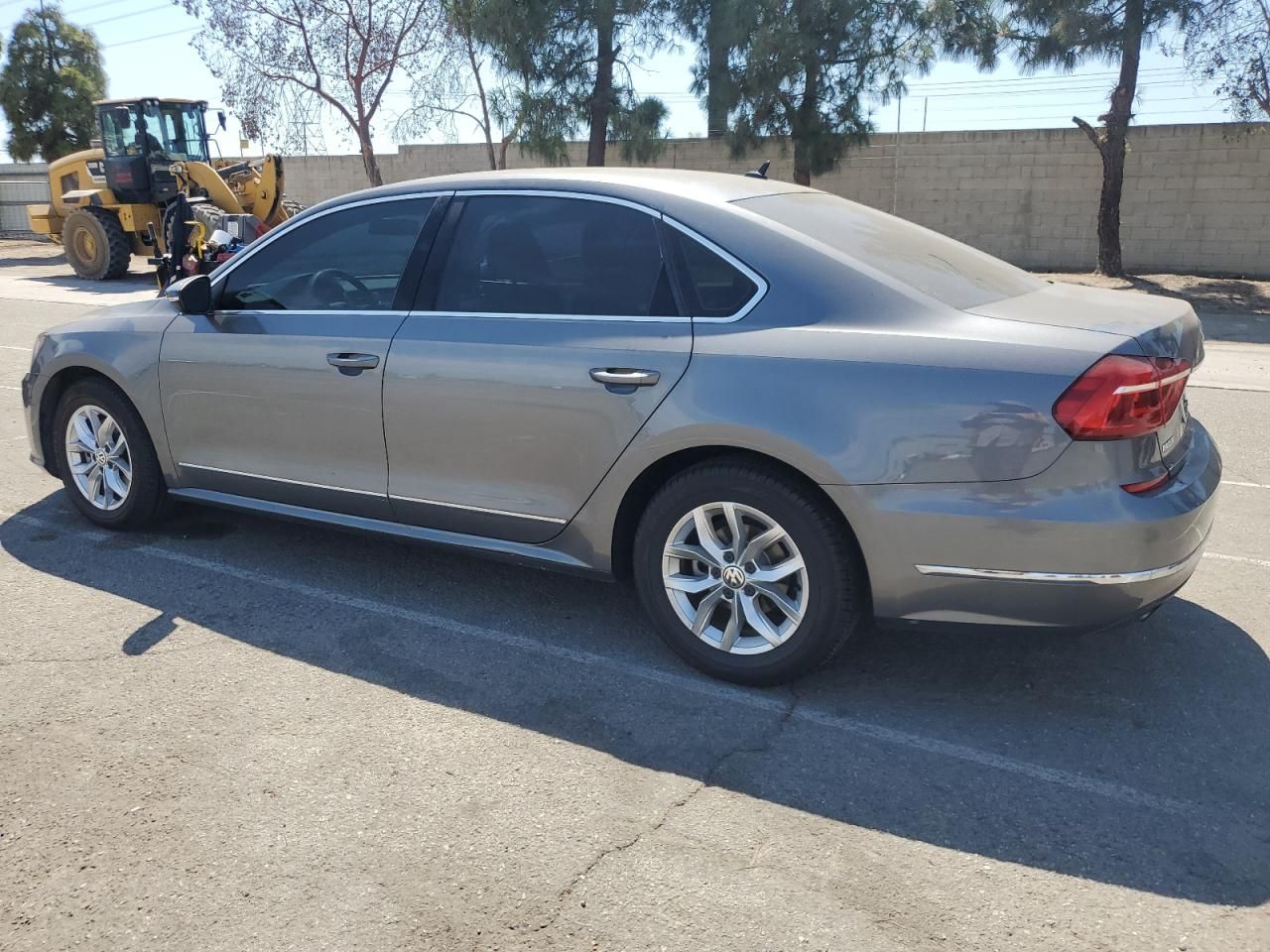 2016 Volkswagen Passat s