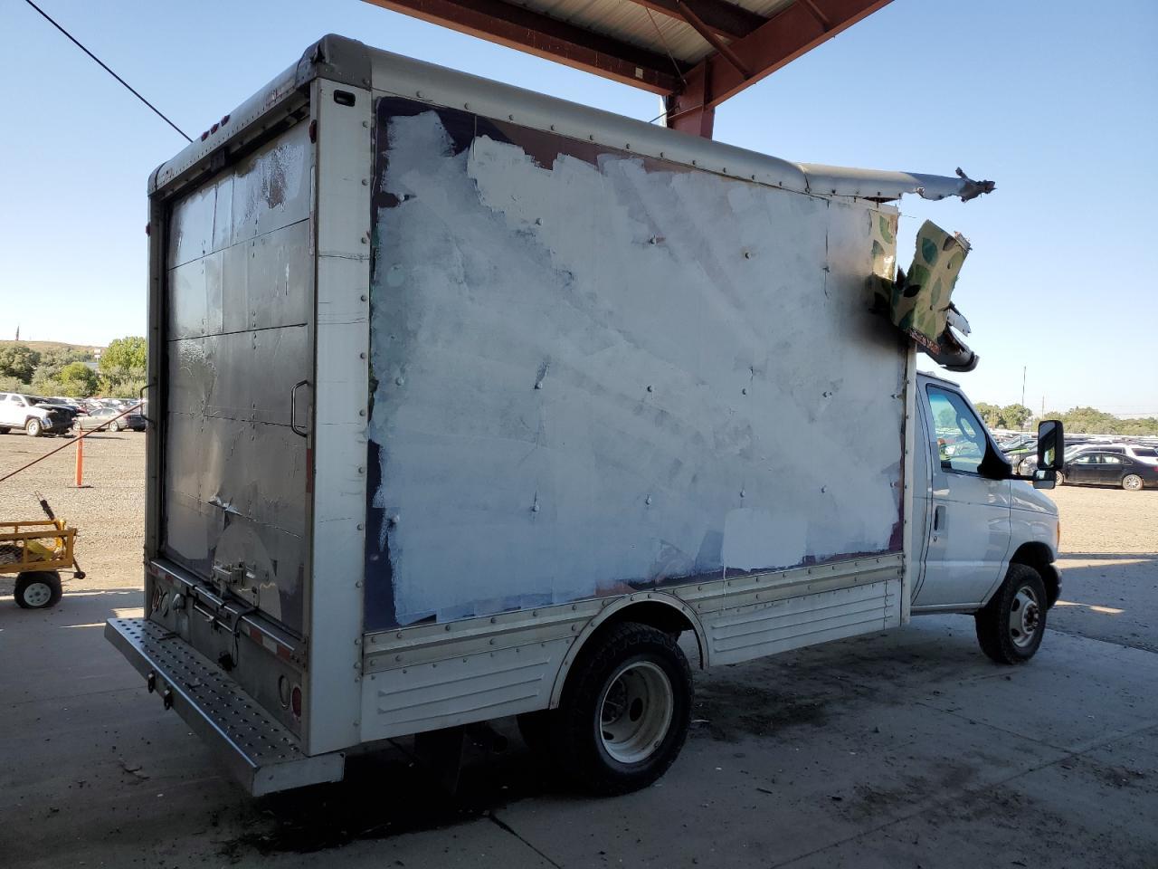 2007 Ford Econoline E450 Super Duty Cutaway Van