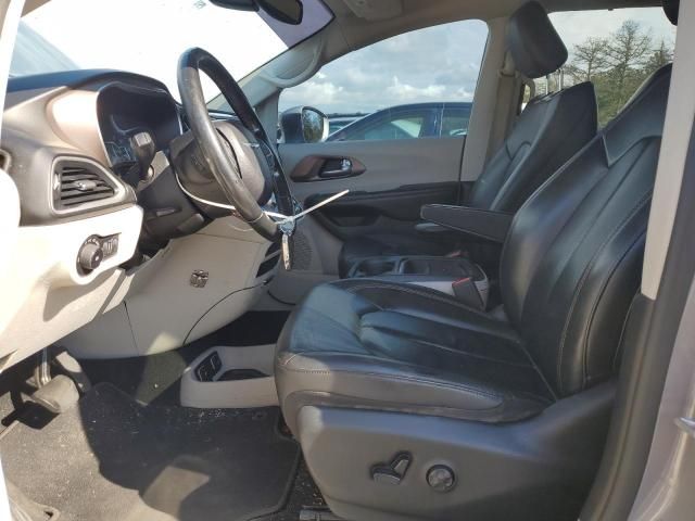 2019 Chrysler Pacifica Touring l