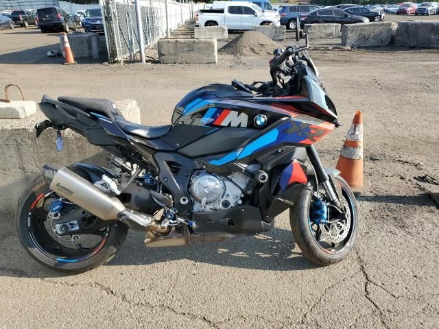 2025 BMW M 1000 XR