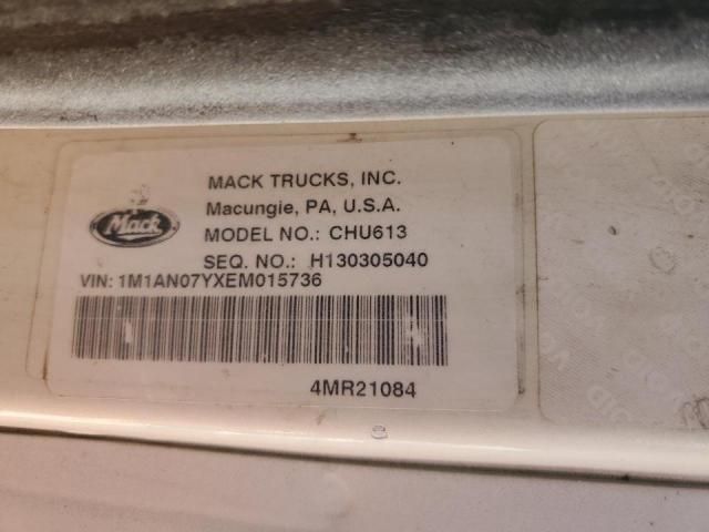2014 Mack CHU613 Semi Truck