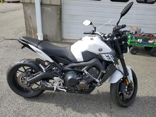 2017 Yamaha FZ09