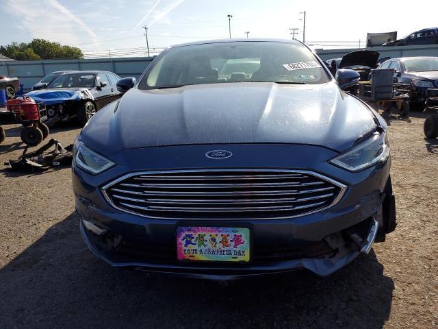 2018 Ford Fusion Titanium/platinum hev