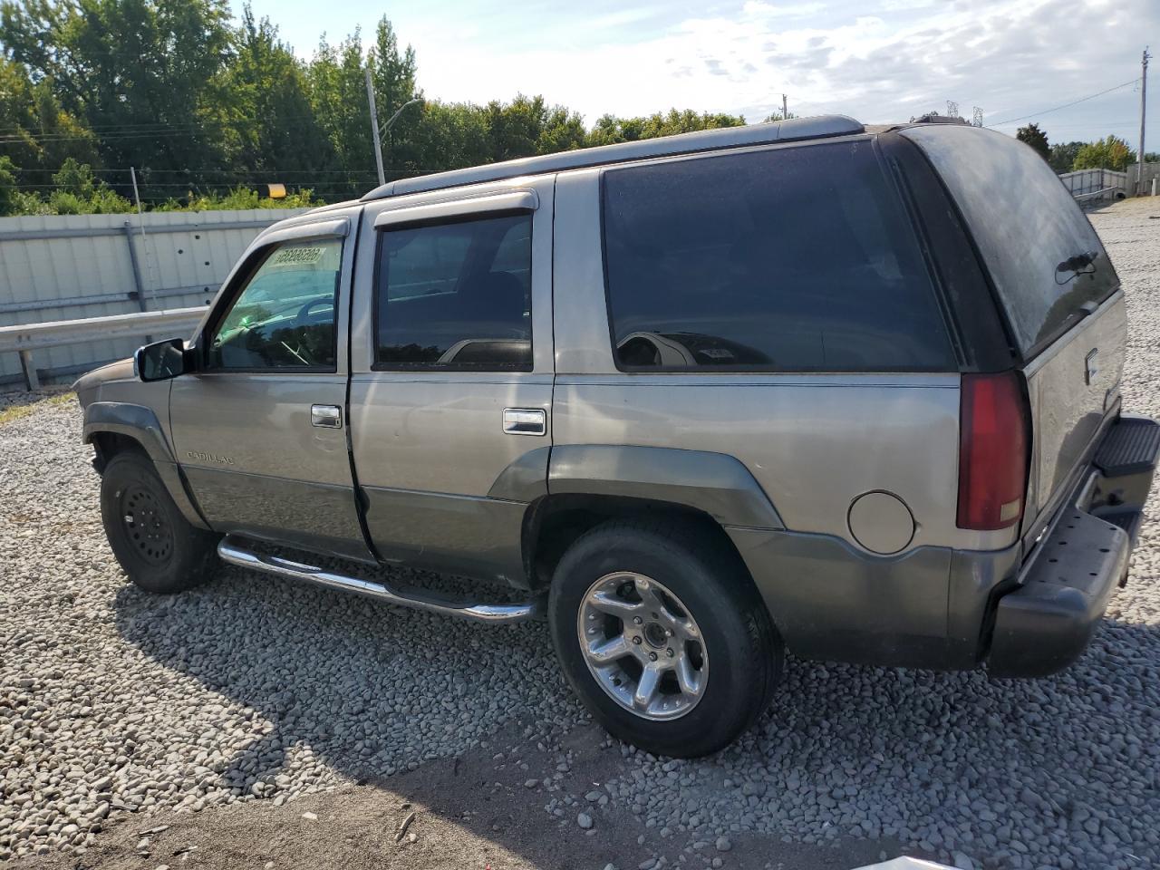 2000 Cadillac Escalade Luxury