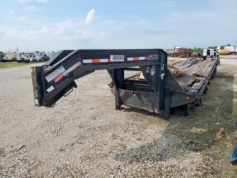2013 PJ Gooseneck FD102 Equipment Trailer