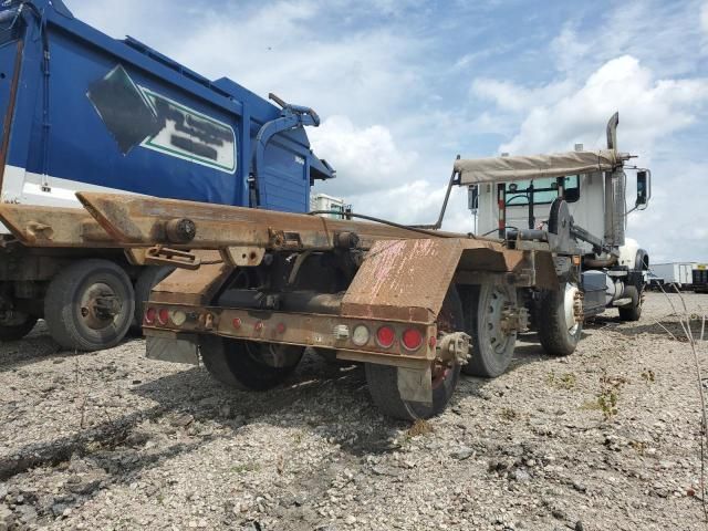 2006 Mack Granite ROLL-OFF Container Truck