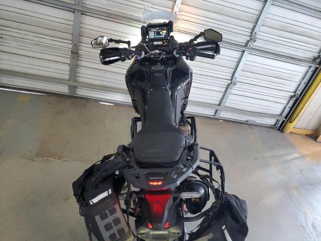 2025 Honda CRF1000 D