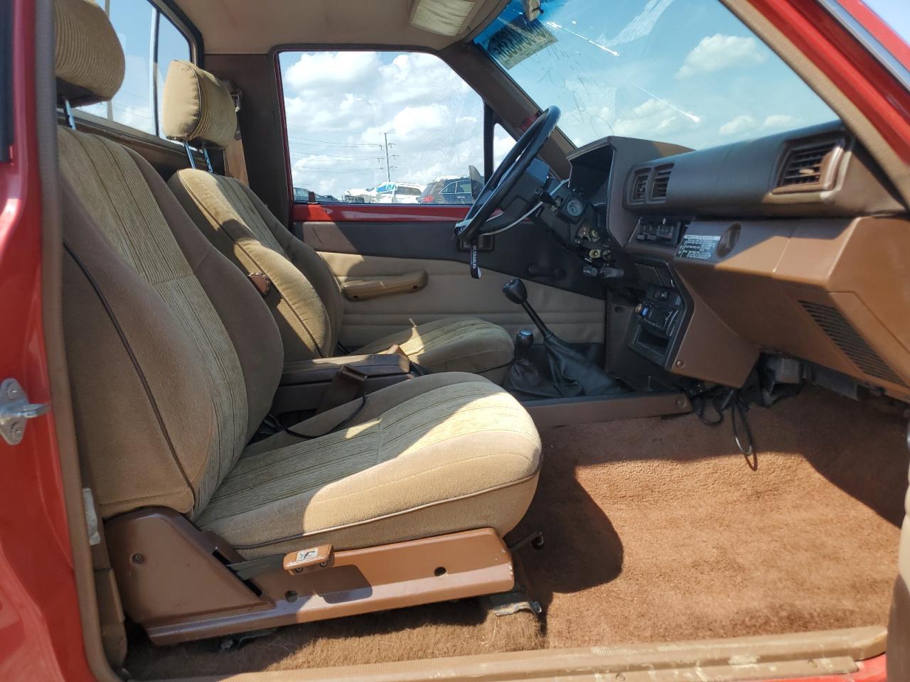 1986 Toyota Pickup RN63 SR5