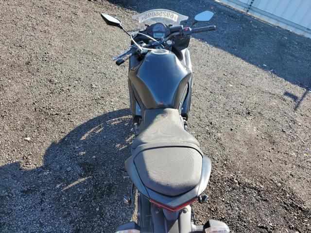 2013 Kawasaki EX650 E
