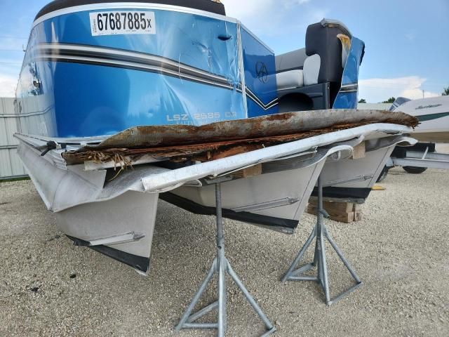 2023 Avalon Boat