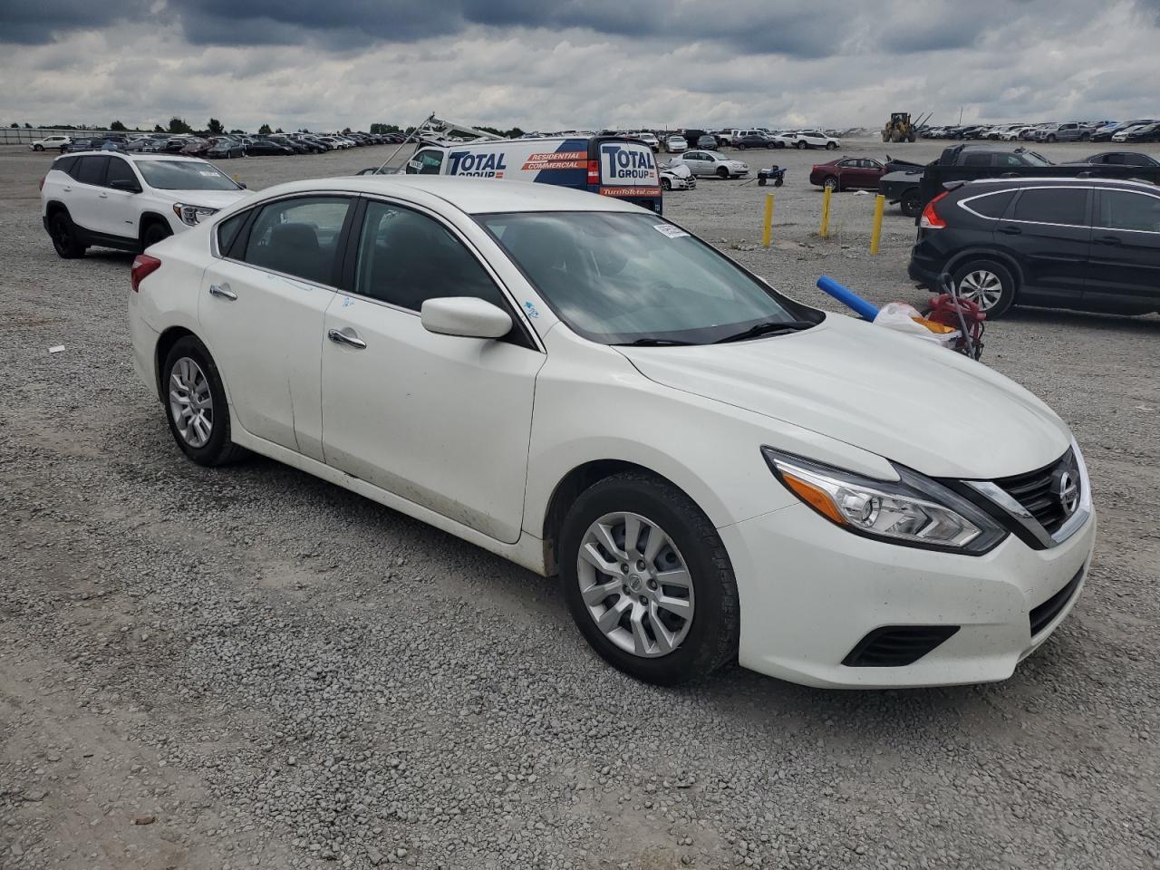 2016 Niss Altima 2.5