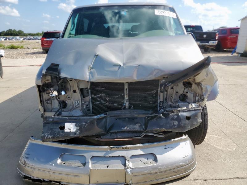 2001 Chevrolet Astro